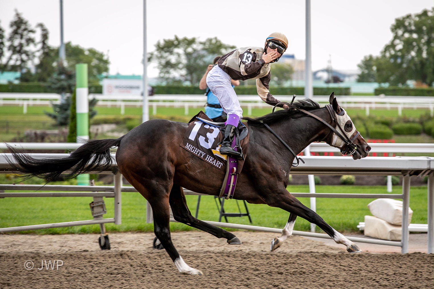 One-eyed Mighty Heart mighty in Queen’s Plate triumph, Carroll finishes one-two